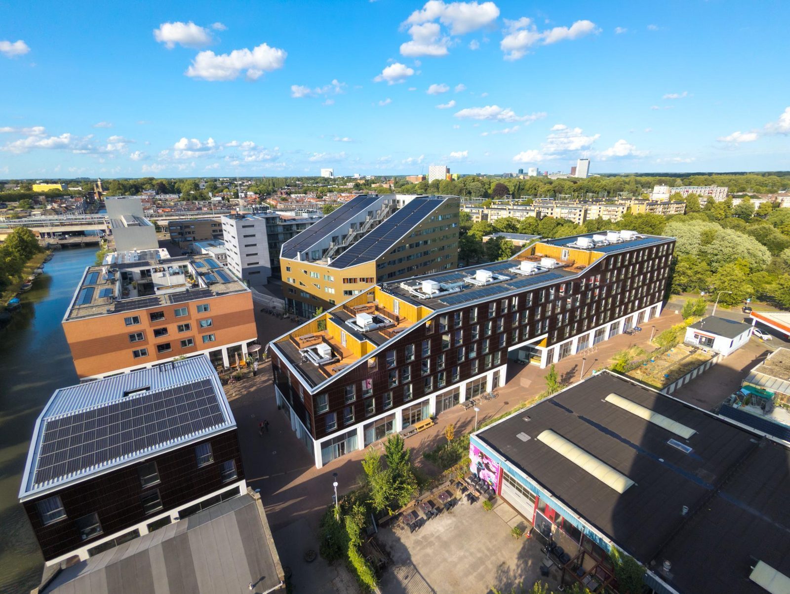 Luchtfoto van wooncomplex Keramus in Rotsoord, Utrecht